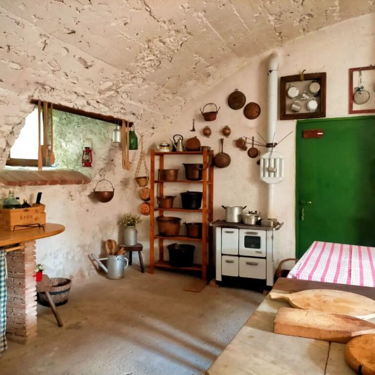 0651b360-67ca-4bef-aa72-98fe5e0d8420