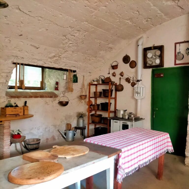 f327cf27-108b-4bec-a626-4ef5cd05cc87